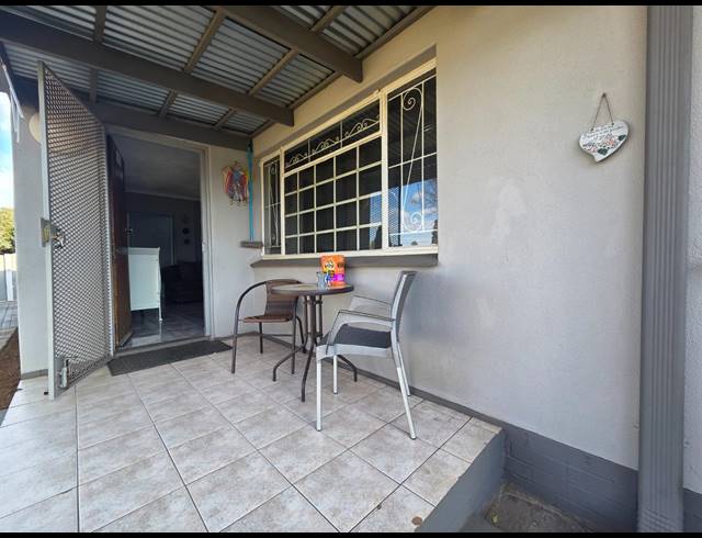 4 BEDROOM HOUSE FOR SALE IN GENERAL ALBERTSPARK